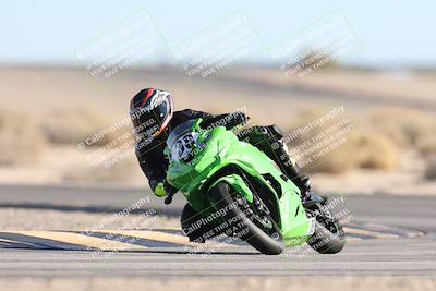 media/Dec-07-2025-CVMA (Sun) [[3e7d2de5dc]]/Race 11-Formula 2-CVMA Hooligans-American Thunder/